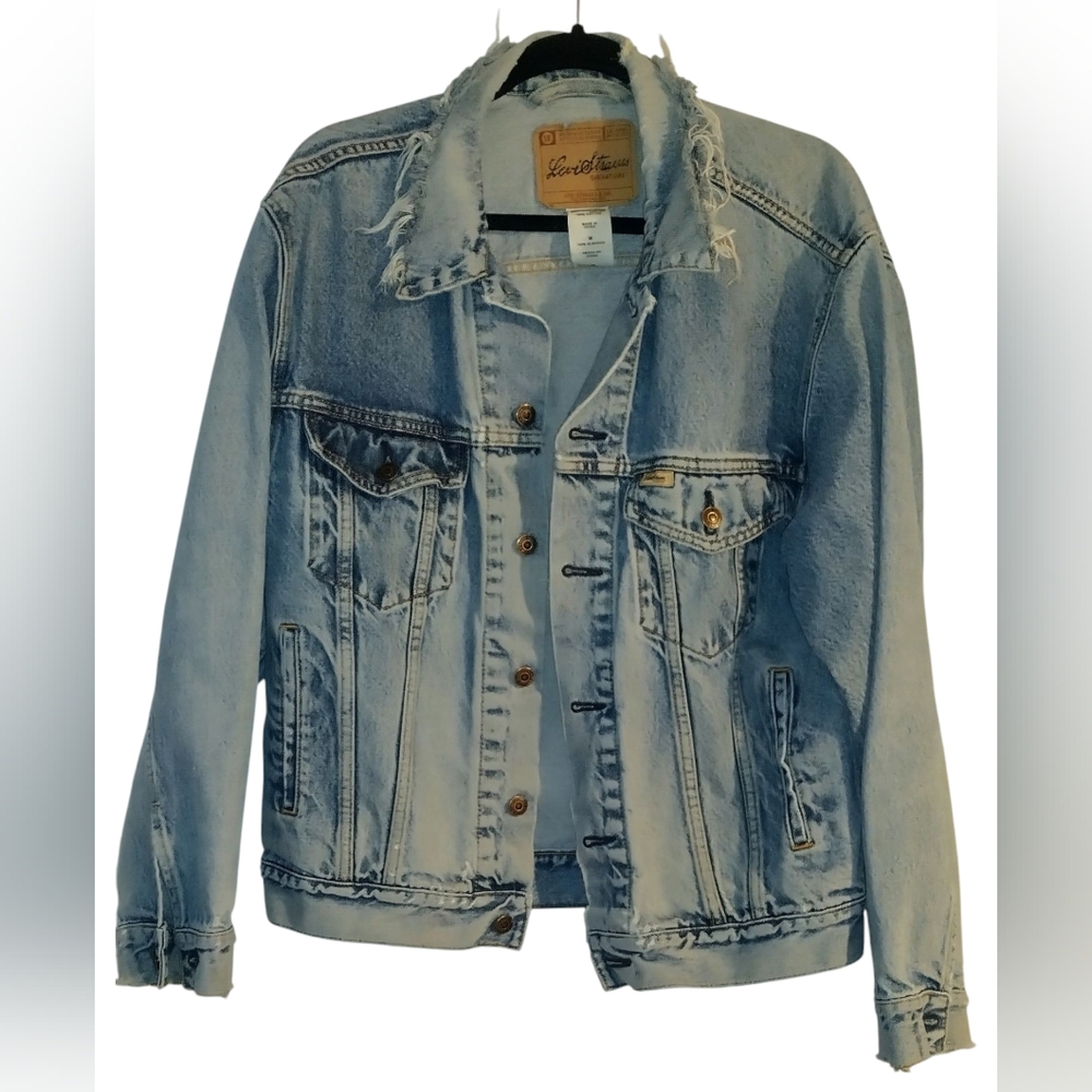 Levi's Classic Light Blue Denim Jacket Destroyed Shredded Size M Trucker Jacket